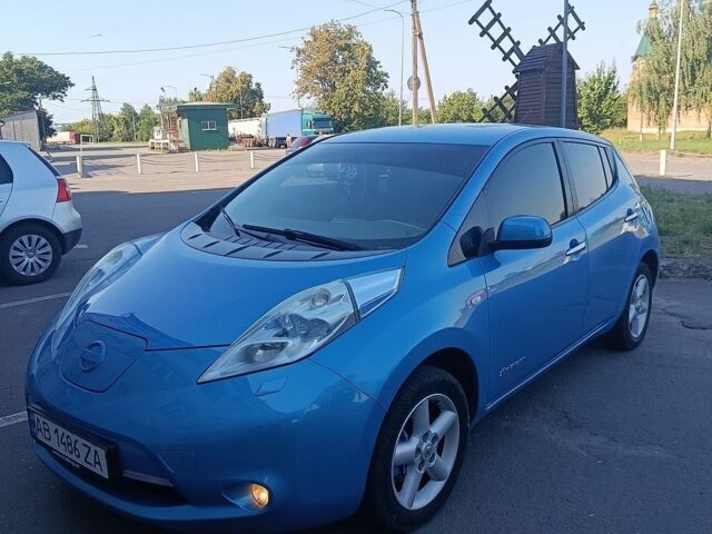 Синий Ниссан Лиф, объемом двигателя 0 л и пробегом 185 тыс. км за 5250 $, фото 1 на Automoto.ua