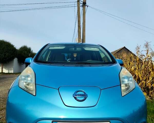 Синий Ниссан Лиф, объемом двигателя 0 л и пробегом 128 тыс. км за 3900 $, фото 1 на Automoto.ua