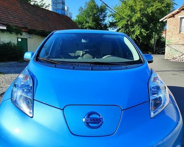 Синий Ниссан Лиф, объемом двигателя 0 л и пробегом 115 тыс. км за 6800 $, фото 1 на Automoto.ua