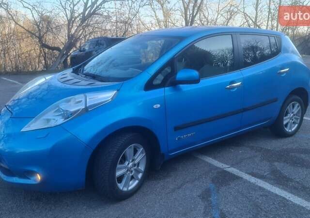 Синій Ніссан Ліф, об'ємом двигуна 0 л та пробігом 138 тис. км за 5200 $, фото 1 на Automoto.ua