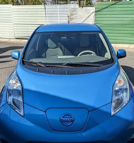 Синий Ниссан Лиф, объемом двигателя 0 л и пробегом 122 тыс. км за 4999 $, фото 1 на Automoto.ua