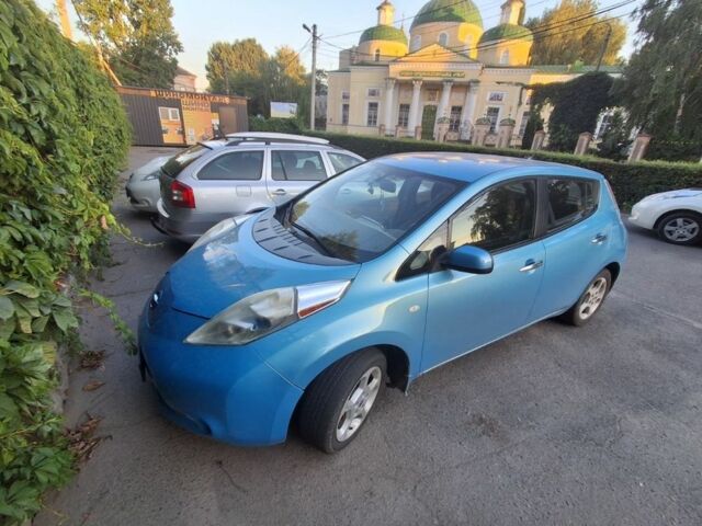Синий Ниссан Лиф, объемом двигателя 0 л и пробегом 200 тыс. км за 8979 $, фото 1 на Automoto.ua