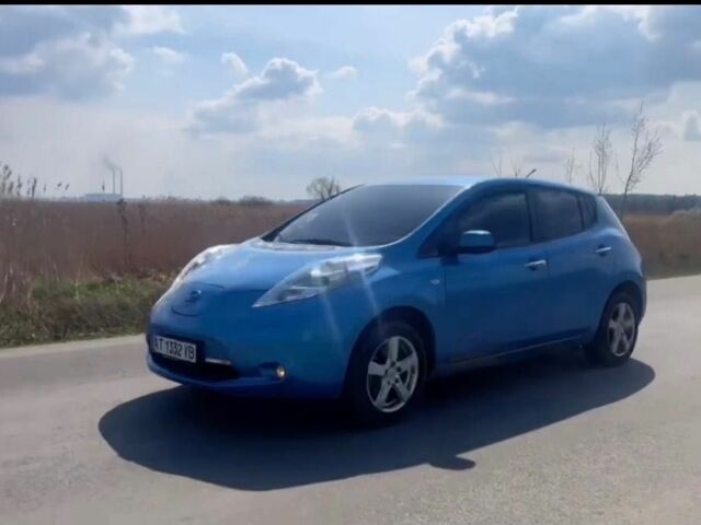 Синий Ниссан Лиф, объемом двигателя 0 л и пробегом 110 тыс. км за 5700 $, фото 1 на Automoto.ua