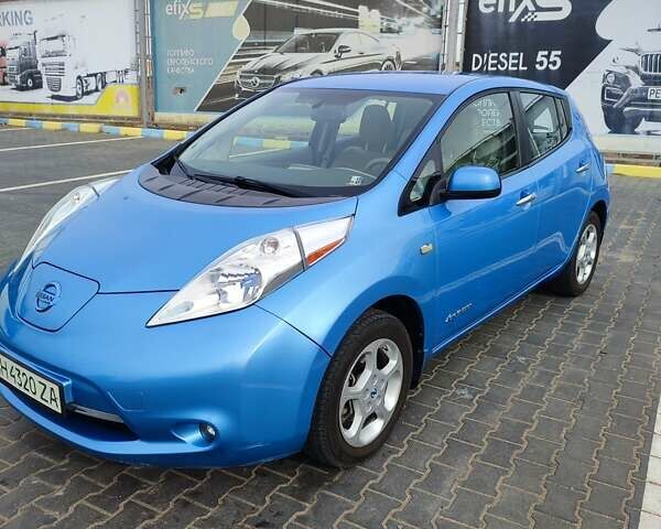Синий Ниссан Лиф, объемом двигателя 0 л и пробегом 95 тыс. км за 5100 $, фото 1 на Automoto.ua