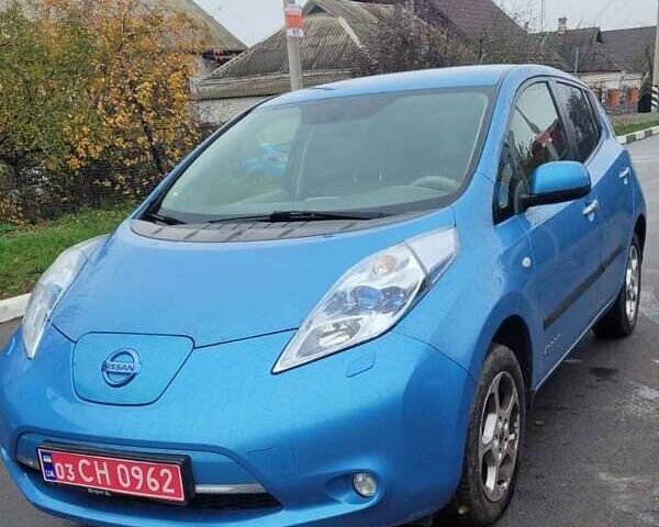 Синий Ниссан Лиф, объемом двигателя 0 л и пробегом 100 тыс. км за 3600 $, фото 1 на Automoto.ua