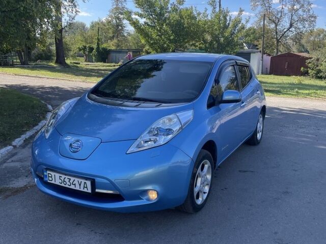 Синий Ниссан Лиф, объемом двигателя 0 л и пробегом 154 тыс. км за 6023 $, фото 1 на Automoto.ua