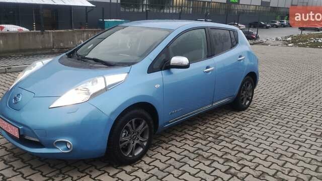 Синий Ниссан Лиф, объемом двигателя 0 л и пробегом 166 тыс. км за 5290 $, фото 1 на Automoto.ua