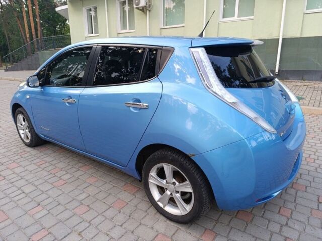 Синій Ніссан Ліф, об'ємом двигуна 0 л та пробігом 200 тис. км за 5000 $, фото 1 на Automoto.ua