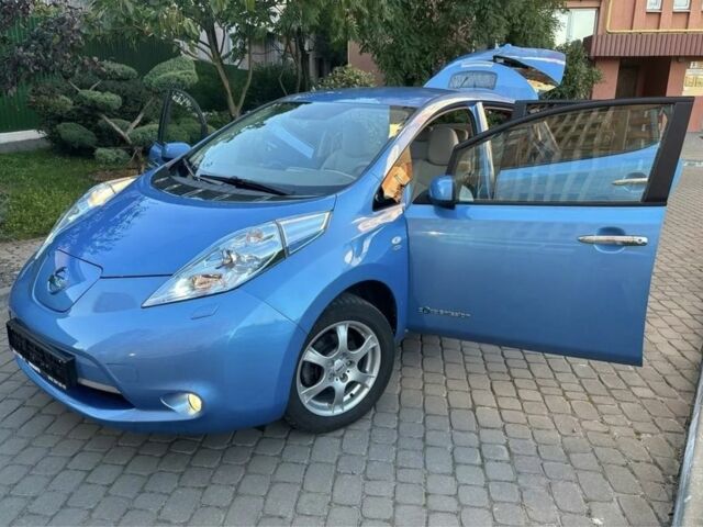 Синий Ниссан Лиф, объемом двигателя 0 л и пробегом 76 тыс. км за 5416 $, фото 1 на Automoto.ua