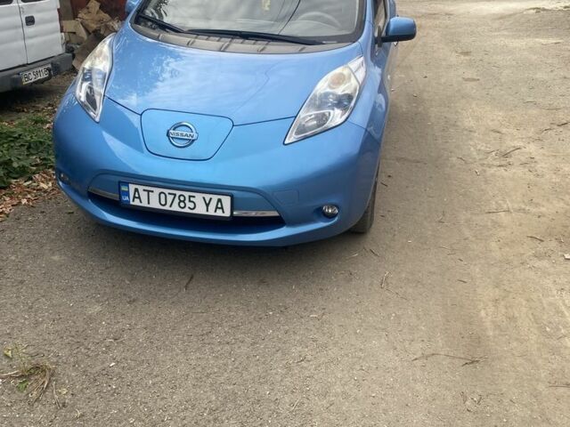 Синий Ниссан Лиф, объемом двигателя 0 л и пробегом 182 тыс. км за 4700 $, фото 1 на Automoto.ua