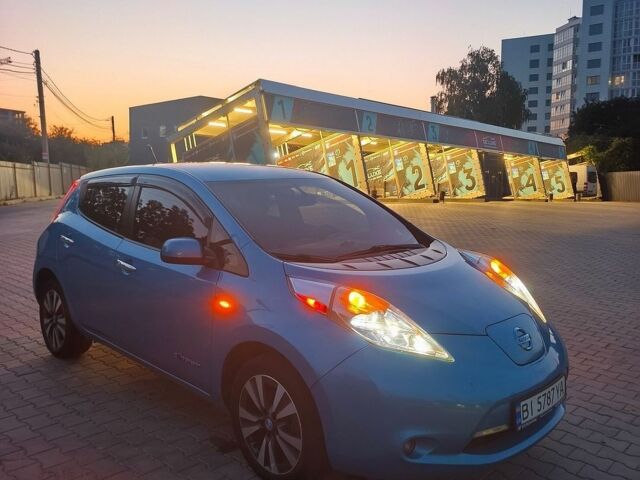 Синий Ниссан Лиф, объемом двигателя 0 л и пробегом 149 тыс. км за 7000 $, фото 1 на Automoto.ua