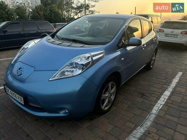 Синий Ниссан Лиф, объемом двигателя 0 л и пробегом 150 тыс. км за 5100 $, фото 1 на Automoto.ua
