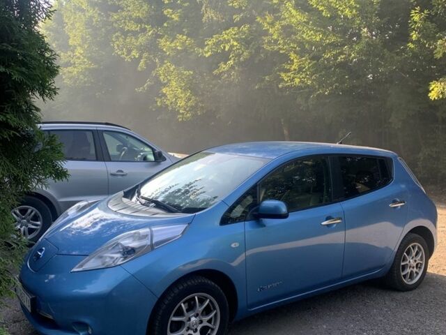 Синий Ниссан Лиф, объемом двигателя 0 л и пробегом 79 тыс. км за 5900 $, фото 1 на Automoto.ua