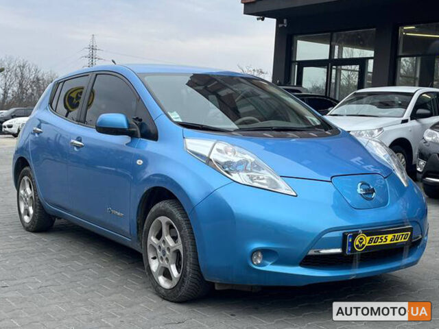 Синий Ниссан Лиф, объемом двигателя 24 л и пробегом 140 тыс. км за 5800 $, фото 1 на Automoto.ua