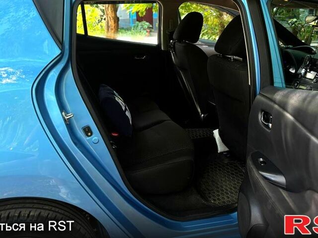 Синій Ніссан Ліф, об'ємом двигуна 60 л та пробігом 97 тис. км за 5700 $, фото 1 на Automoto.ua