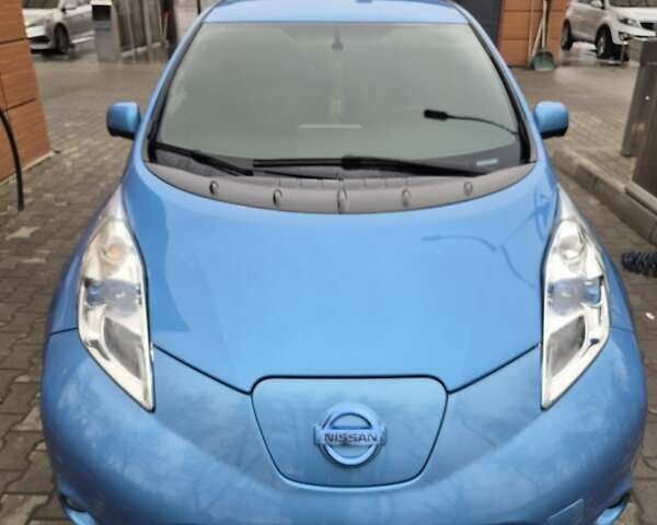 Синий Ниссан Лиф, объемом двигателя 0 л и пробегом 130 тыс. км за 6500 $, фото 1 на Automoto.ua