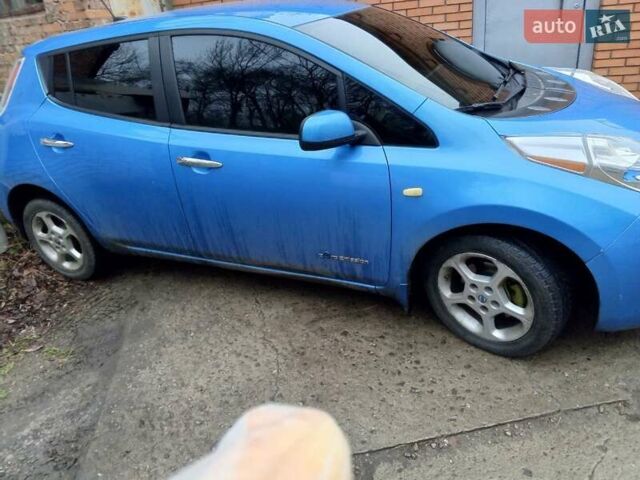Синій Ніссан Ліф, об'ємом двигуна 0 л та пробігом 180 тис. км за 6000 $, фото 1 на Automoto.ua