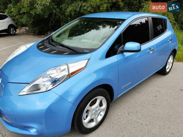 Синий Ниссан Лиф, объемом двигателя 0 л и пробегом 120 тыс. км за 7150 $, фото 1 на Automoto.ua