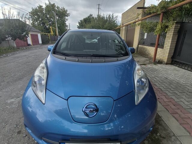 Синий Ниссан Лиф, объемом двигателя 0 л и пробегом 122 тыс. км за 6669 $, фото 1 на Automoto.ua