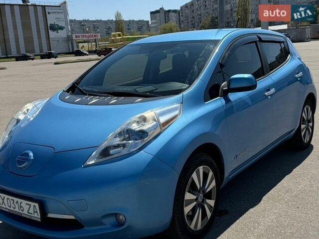 Синий Ниссан Лиф, объемом двигателя 0 л и пробегом 237 тыс. км за 8500 $, фото 1 на Automoto.ua