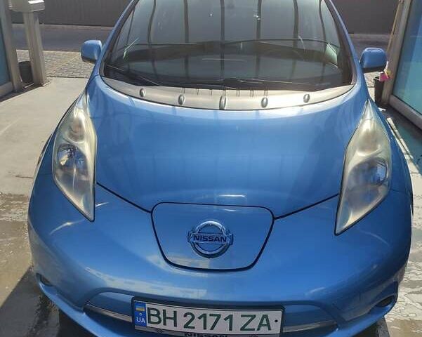 Синий Ниссан Лиф, объемом двигателя 0 л и пробегом 99 тыс. км за 6850 $, фото 1 на Automoto.ua