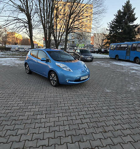 Синий Ниссан Лиф, объемом двигателя 0 л и пробегом 109 тыс. км за 8000 $, фото 1 на Automoto.ua
