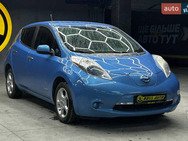 Ниссан Лиф 2013 в Черновцах на Automoto.ua Синий Ниссан Лиф, объемом двигателя 0 л и пробегом 130 тыс. км за 6000 $, фото 1 на Automoto.ua