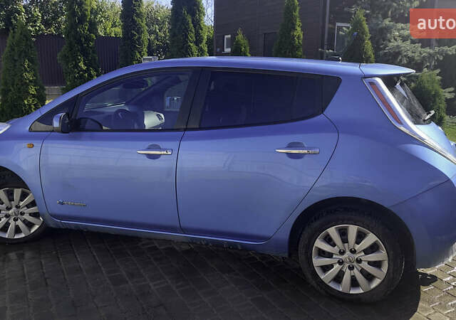 Синий Ниссан Лиф, объемом двигателя 0 л и пробегом 195 тыс. км за 4800 $, фото 1 на Automoto.ua