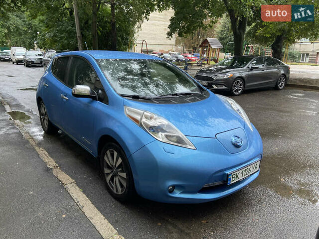 Синий Ниссан Лиф, объемом двигателя 0 л и пробегом 210 тыс. км за 9300 $, фото 1 на Automoto.ua