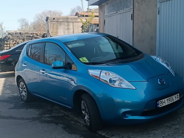Синий Ниссан Лиф, объемом двигателя 0 л и пробегом 170 тыс. км за 5800 $, фото 1 на Automoto.ua