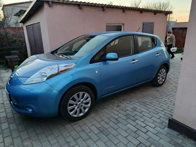 Синий Ниссан Лиф, объемом двигателя 0 л и пробегом 156 тыс. км за 6100 $, фото 1 на Automoto.ua