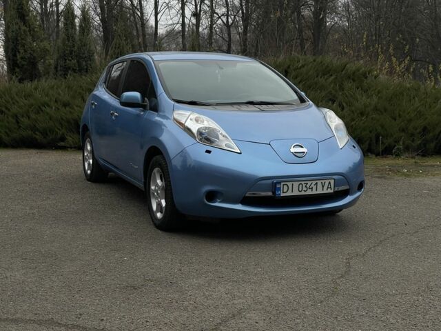 Синий Ниссан Лиф, объемом двигателя 0 л и пробегом 93 тыс. км за 5850 $, фото 1 на Automoto.ua