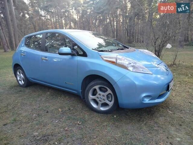 Синий Ниссан Лиф, объемом двигателя 0 л и пробегом 109 тыс. км за 5600 $, фото 1 на Automoto.ua