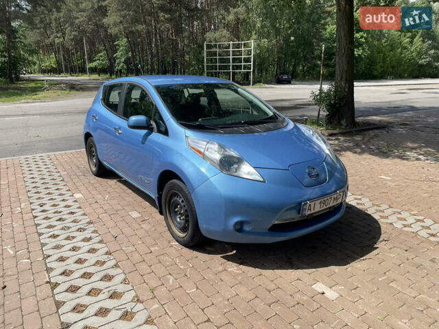 Синий Ниссан Лиф, объемом двигателя 0 л и пробегом 320 тыс. км за 5000 $, фото 1 на Automoto.ua