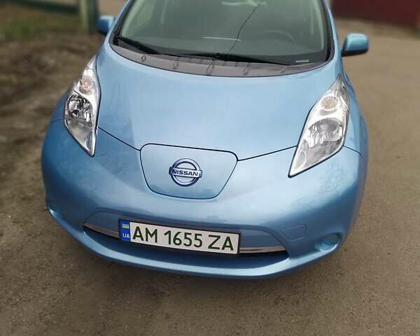 Синий Ниссан Лиф, объемом двигателя 0 л и пробегом 78 тыс. км за 8000 $, фото 1 на Automoto.ua