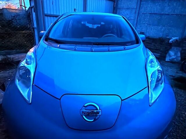 Синий Ниссан Лиф, объемом двигателя 80 л и пробегом 108 тыс. км за 7000 $, фото 1 на Automoto.ua