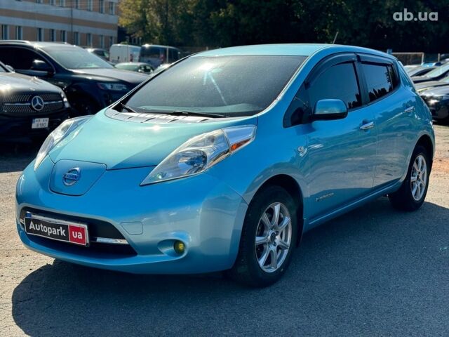 Синий Ниссан Лиф, объемом двигателя 0 л и пробегом 87 тыс. км за 5890 $, фото 1 на Automoto.ua