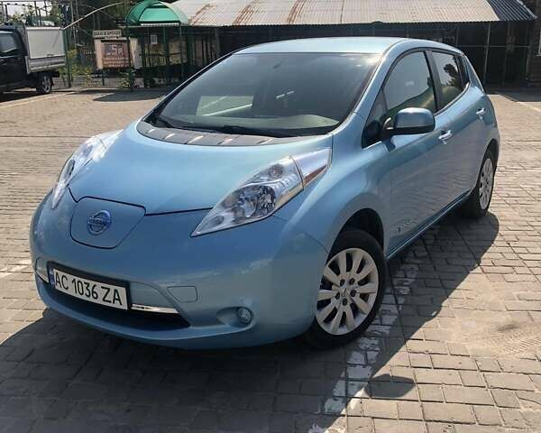 Синий Ниссан Лиф, объемом двигателя 0 л и пробегом 164 тыс. км за 5700 $, фото 1 на Automoto.ua