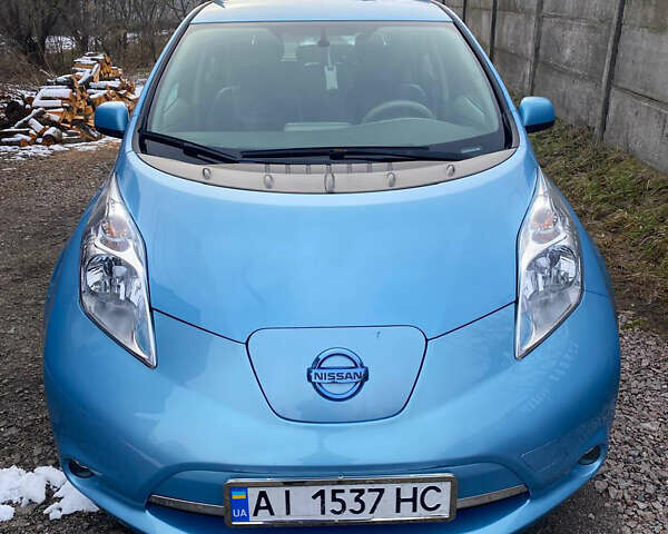 Синий Ниссан Лиф, объемом двигателя 0 л и пробегом 180 тыс. км за 8250 $, фото 1 на Automoto.ua