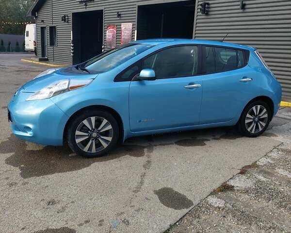 Синий Ниссан Лиф, объемом двигателя 0 л и пробегом 72 тыс. км за 6300 $, фото 1 на Automoto.ua