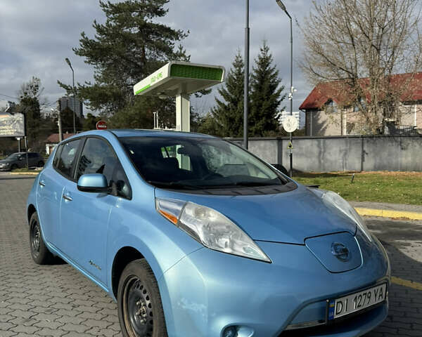 Синий Ниссан Лиф, объемом двигателя 0 л и пробегом 105 тыс. км за 10000 $, фото 1 на Automoto.ua