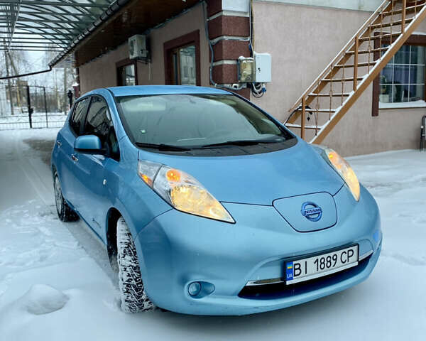 Синий Ниссан Лиф, объемом двигателя 0 л и пробегом 136 тыс. км за 10500 $, фото 1 на Automoto.ua