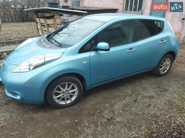 Синий Ниссан Лиф, объемом двигателя 0 л и пробегом 75 тыс. км за 8500 $, фото 1 на Automoto.ua