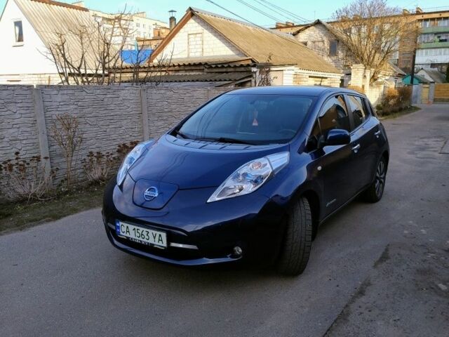 Синий Ниссан Лиф, объемом двигателя 0 л и пробегом 159 тыс. км за 6500 $, фото 1 на Automoto.ua