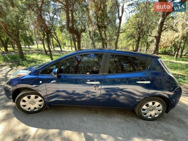 Синий Ниссан Лиф, объемом двигателя 0 л и пробегом 180 тыс. км за 6500 $, фото 1 на Automoto.ua