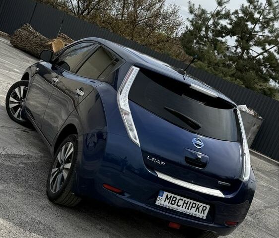 Синий Ниссан Лиф, объемом двигателя 0 л и пробегом 78 тыс. км за 8350 $, фото 1 на Automoto.ua