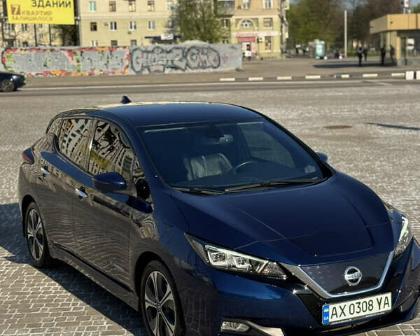 Синій Ніссан Ліф, об'ємом двигуна 0 л та пробігом 90 тис. км за 13500 $, фото 1 на Automoto.ua