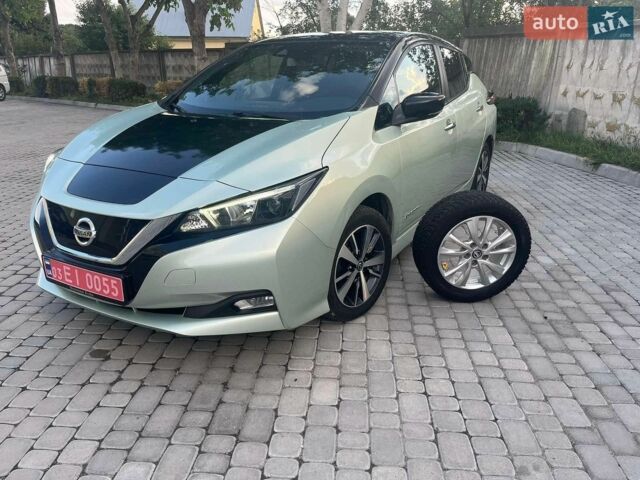 Синий Ниссан Лиф, объемом двигателя 0 л и пробегом 140 тыс. км за 11300 $, фото 1 на Automoto.ua