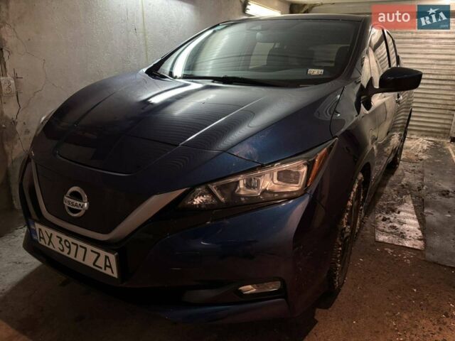 Синий Ниссан Лиф, объемом двигателя 0 л и пробегом 90 тыс. км за 12799 $, фото 1 на Automoto.ua