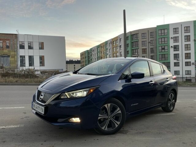 Синий Ниссан Лиф, объемом двигателя 0 л и пробегом 41 тыс. км за 12900 $, фото 1 на Automoto.ua